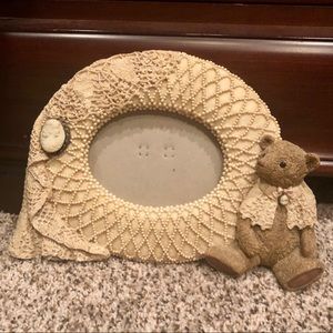 1993 United Design Corp. Cameo Bear Photo Frame